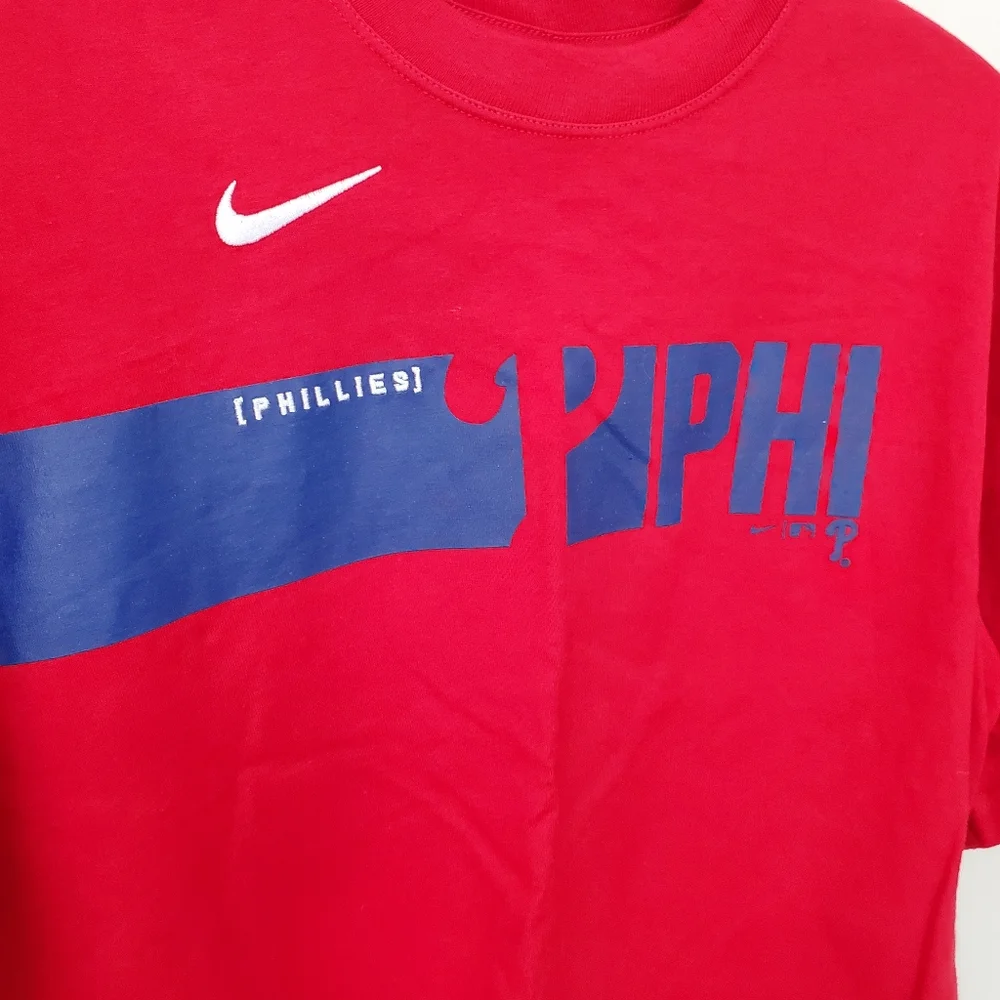 NWT Phillies T-Shirt
